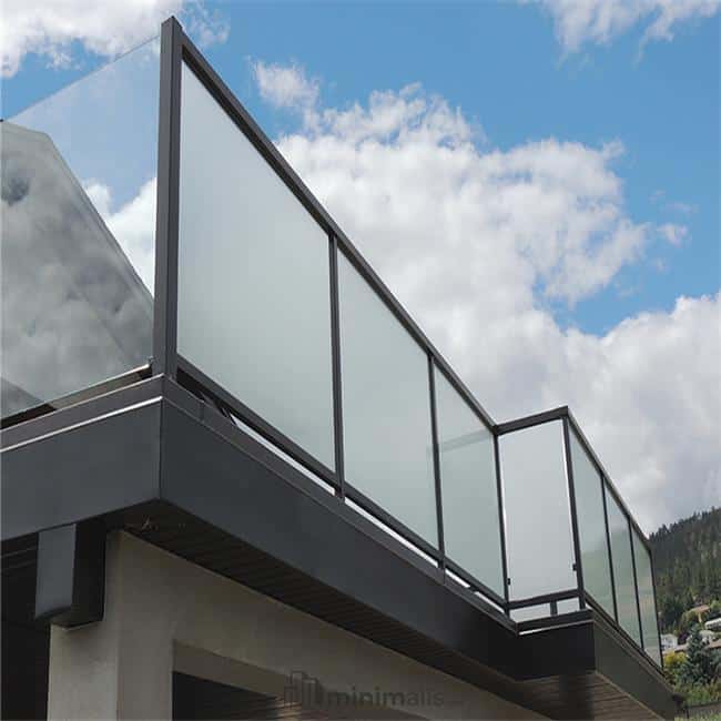 Model Pagar Teras Atas Minimalis, Aduhai Dari Segala Sisi