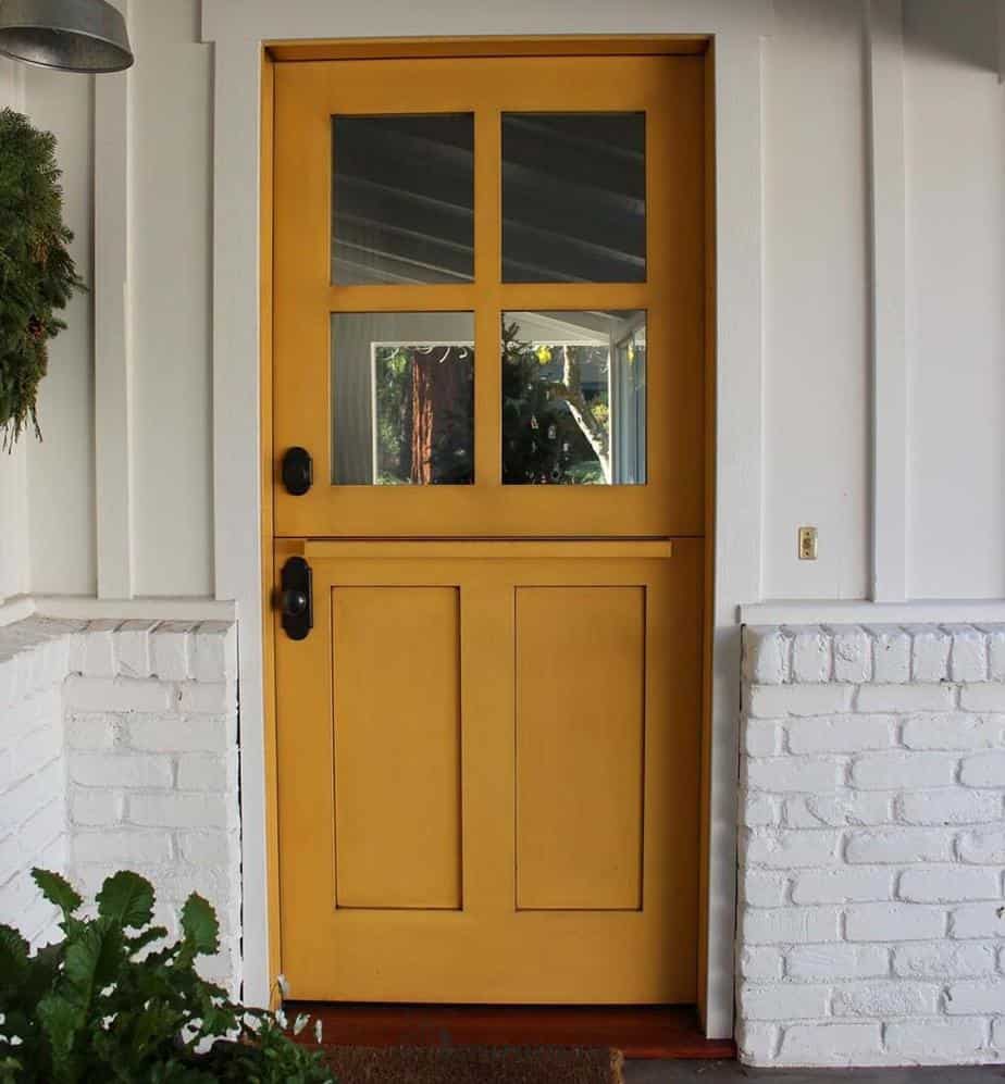 Tertarik Dengan Model Pintu Atas Bawah Minimalis? Baca Dulu Fakta Berikut