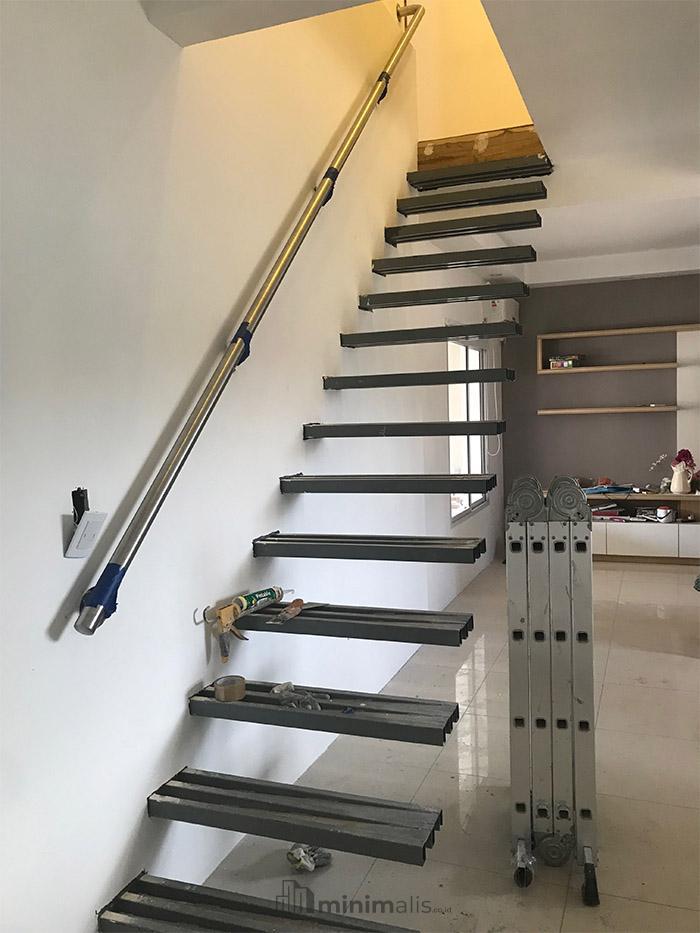 41+ Tangga Besi Minimalis Transisi Tampilan Hunian Modern - Minimalist