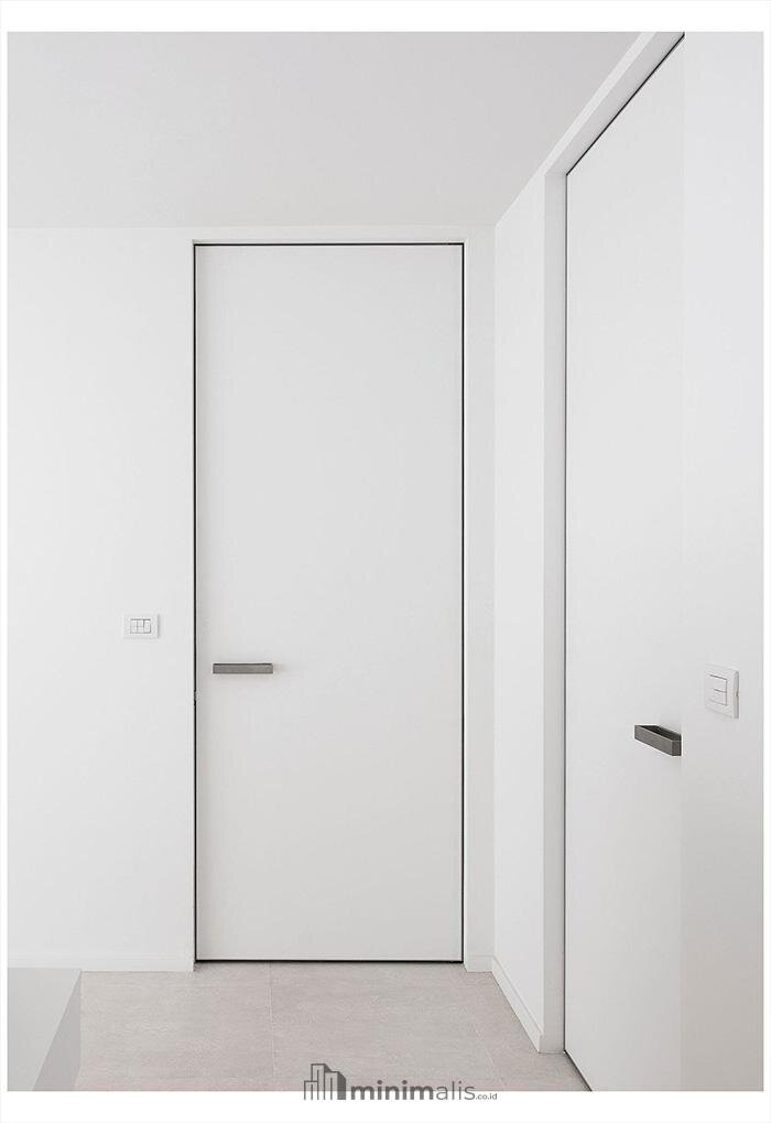 Pintu Kayu Warna Putih
