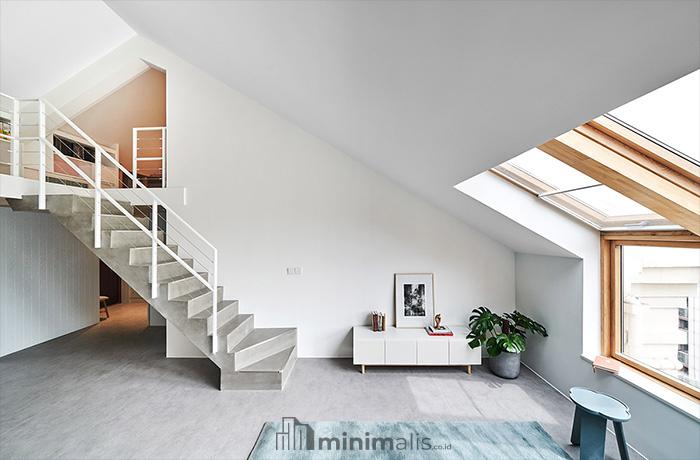 model tangga rumah untuk ruangan sempit